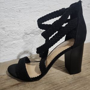 Lauren Conrad Black braided Chunky heels.‎ Suede like finish size 7